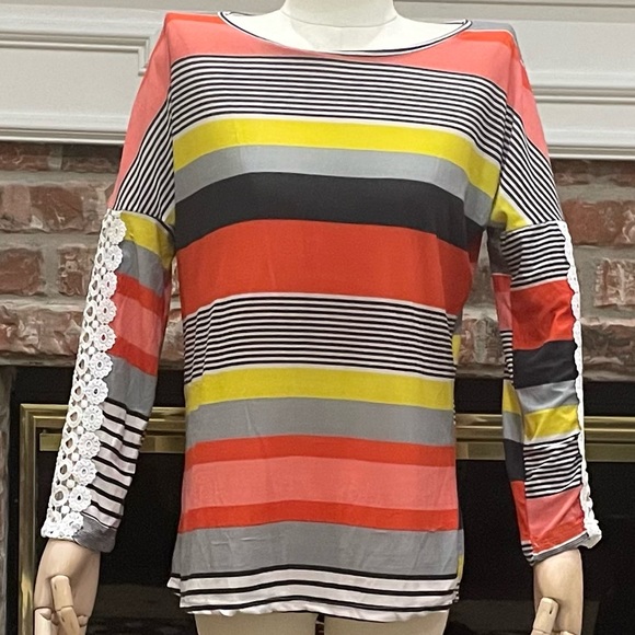 New Light Tops - New Light striped top with crocheted sleeves / S / Excellent condition
